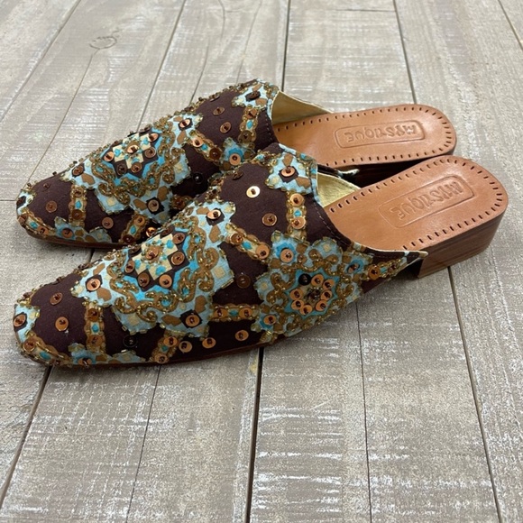 Mystique Artisan Crafted Embellished Unique Mule Flats - Picture 4 of 4